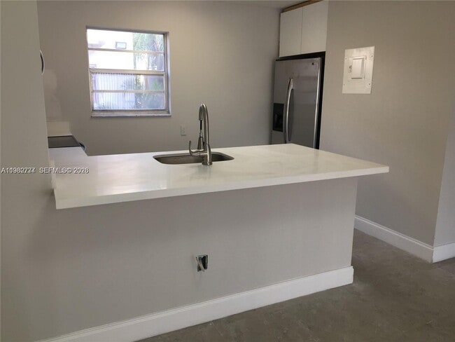 Building Photo - 7765 SW 86th St