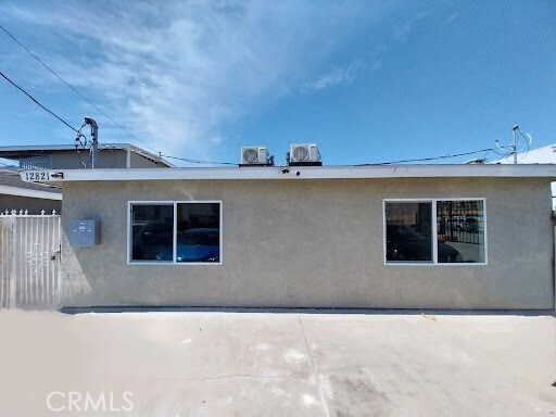 Primary Photo - 12821 Doty Ave