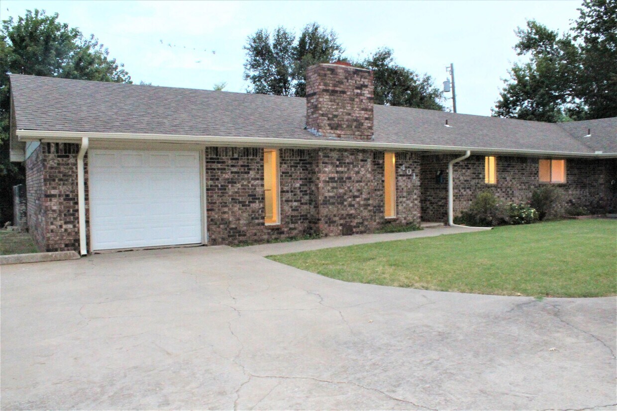 401 Amity Ln, El Reno, OK 73036 House Rental in El Reno, OK