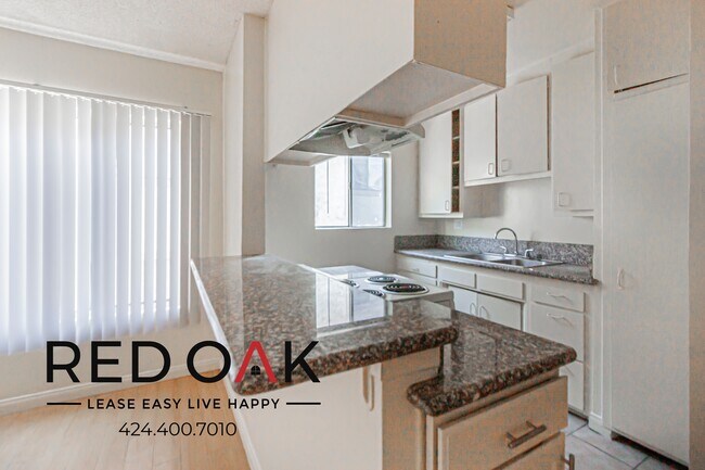 Foto del edificio - 8401 Cedros Ave