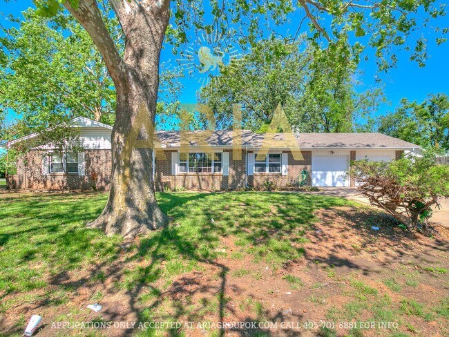 Building Photo - Spacious West Norman 3 Bed 2 Bath!!