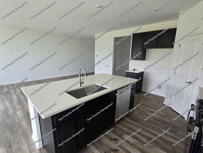 Foto del edificio - New Construction 3 Bedroom Townhome