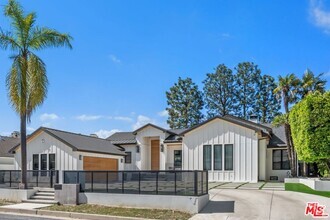 Building Photo - 16015 Valley Wood Rd