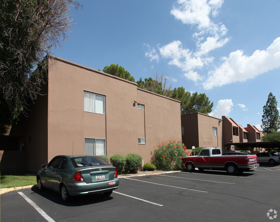 Primary Photo - El Dorado Apartments