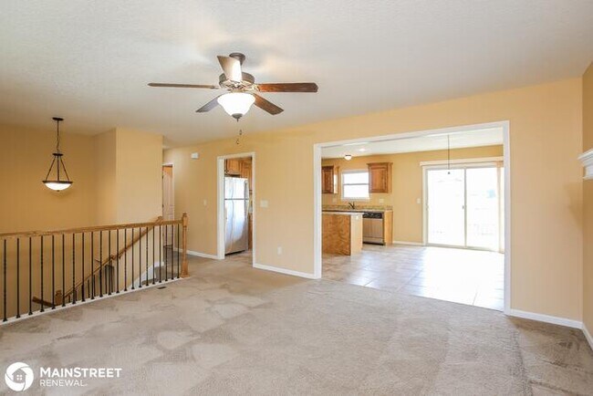 Building Photo - 212 Golfview Dr