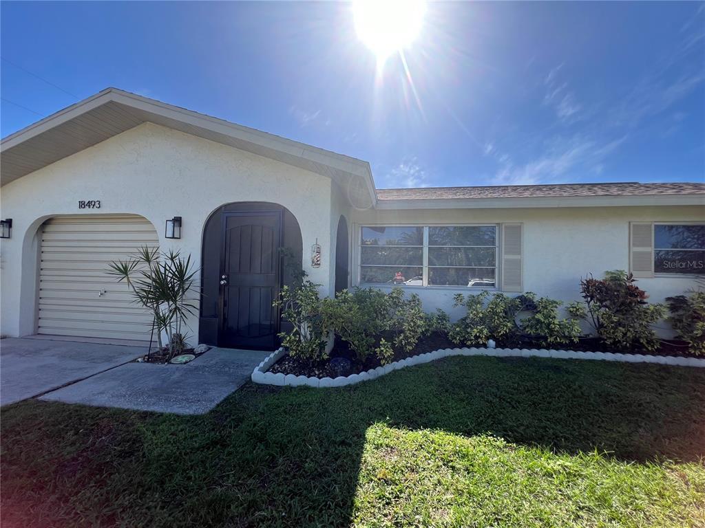 Foto principal - 18493 Lake Worth Blvd