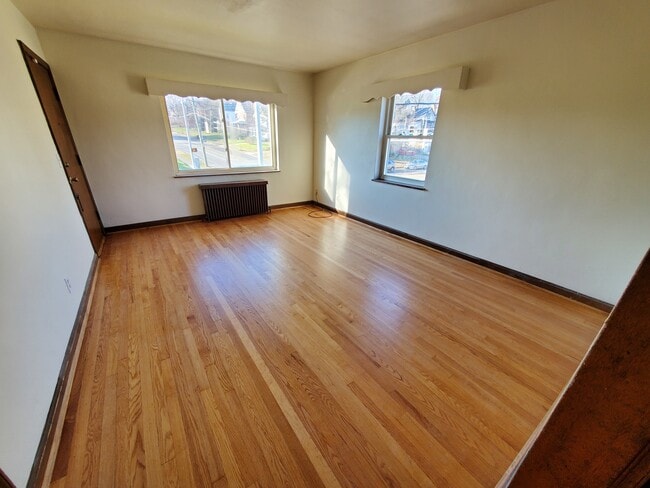 Living room - 3358 boudinot ave