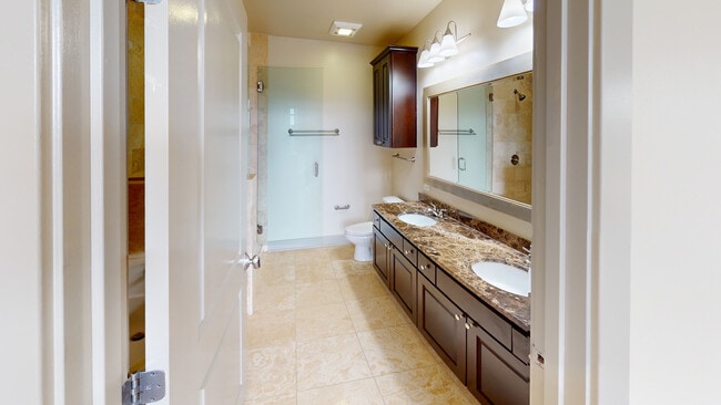 Interior Photo - TEN20