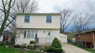 Building Photo - 182 Woodcrest Dr