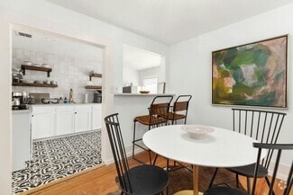 Building Photo - 110 E Craig Pl