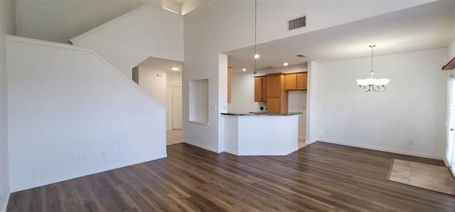 Foto del edificio - 909 Avondale Ln