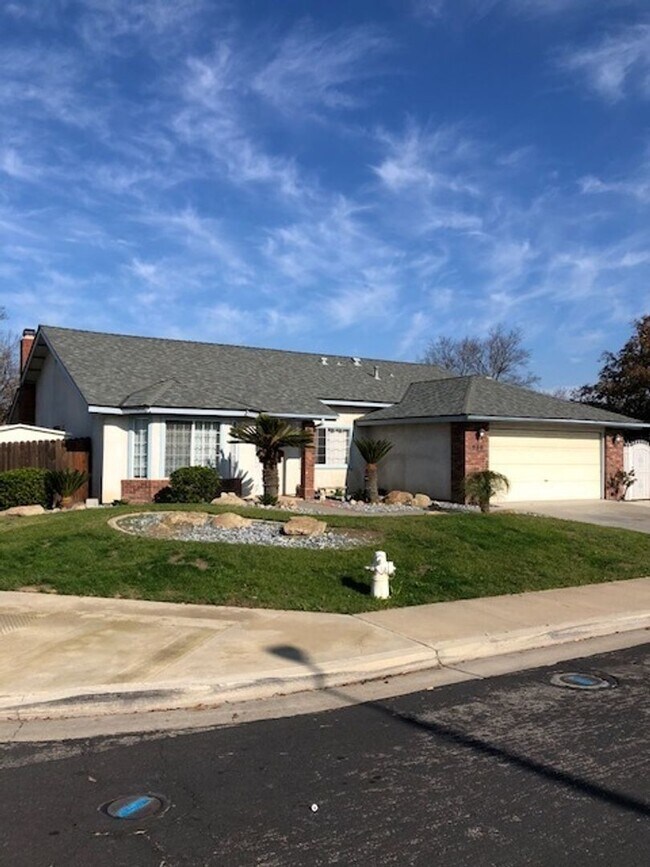 Foto del edificio - 980 Lakewood Dr