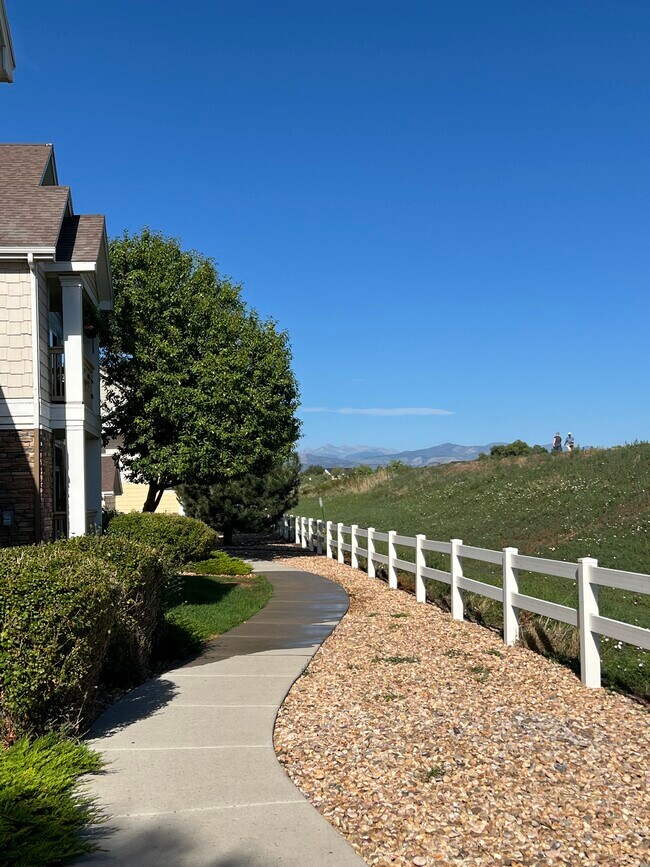 Foto del edificio - 4925 Hahns Peak Dr