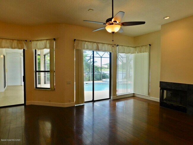 Foto del edificio - 1367 Cypress Trace Dr