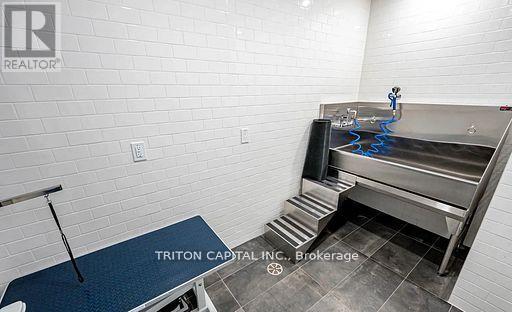 Building Photo - 8 Cumberland St