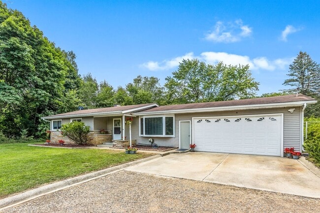 Building Photo - 3 br, 1.5 bath House - 5649 N Sprinkle Rd