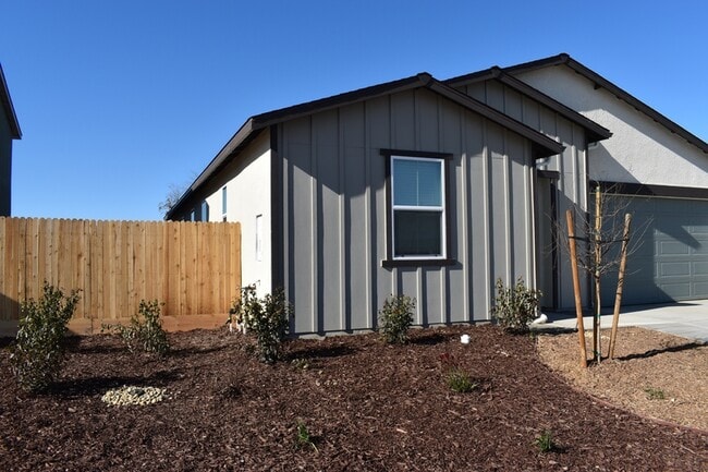 Foto del edificio - 399 Gallaway Ct