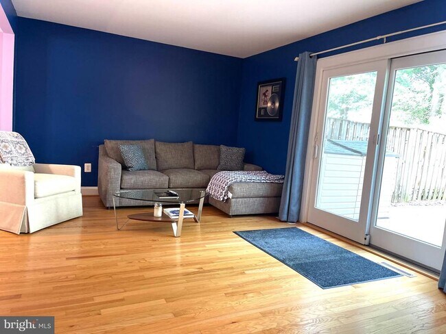 Foto del edificio - 246 Commons Dr NW