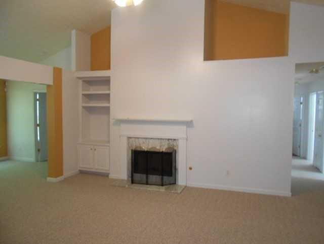Building Photo - 5996 Hillvale Trail