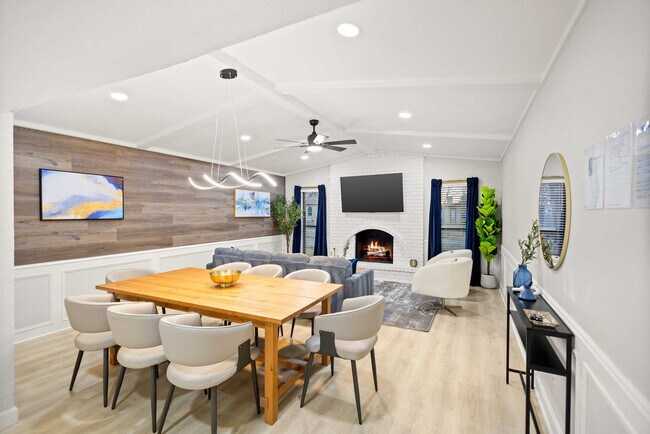 Foto del edificio - 3410 Country Club Dr