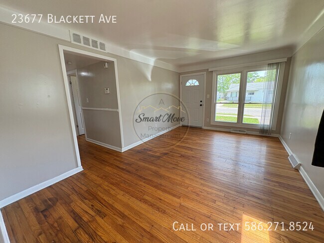 Foto del edificio - 23677 Blackett Ave