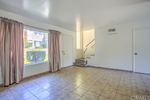Building Photo - 2135 E Aroma Dr