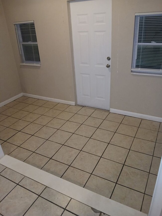 Building Photo - 1721 SW 68th Terrace