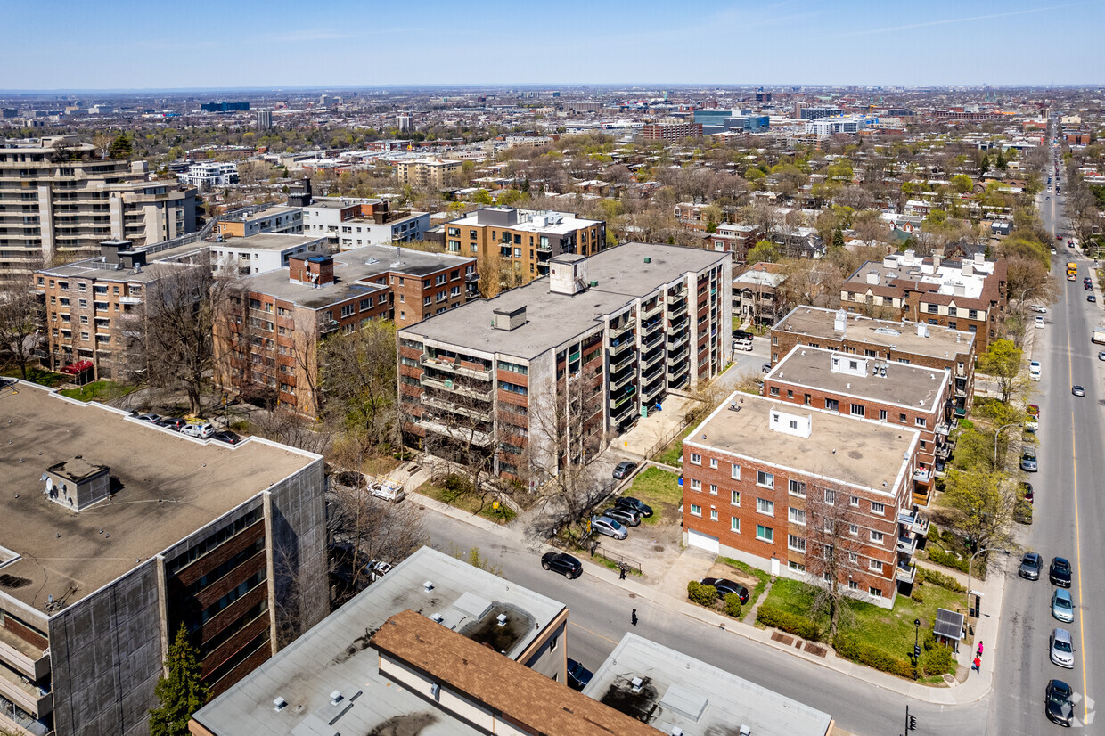 Aerial Photo - Place Northcrest  