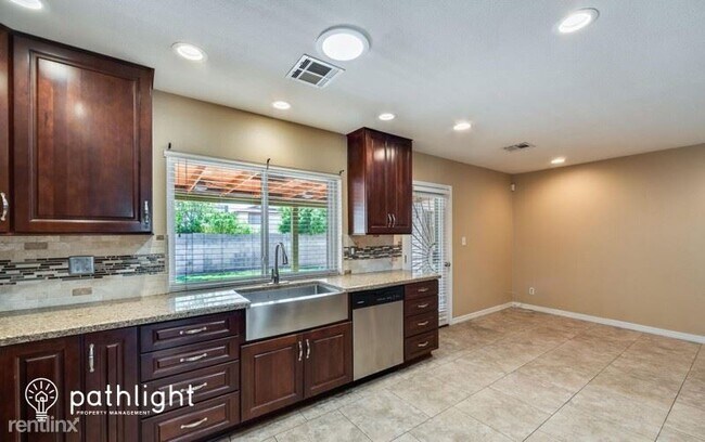 Building Photo - 3 br, 2 bath House - 4637 W Northview Aven...