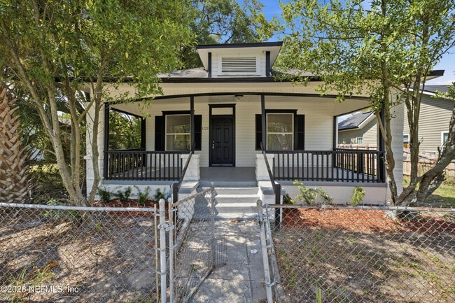 Building Photo - 1123 E 14th St