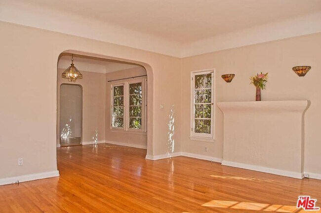 Foto del edificio - 8549 Horner St