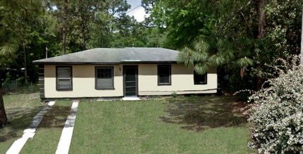 Building Photo - 260 White Oak Dr