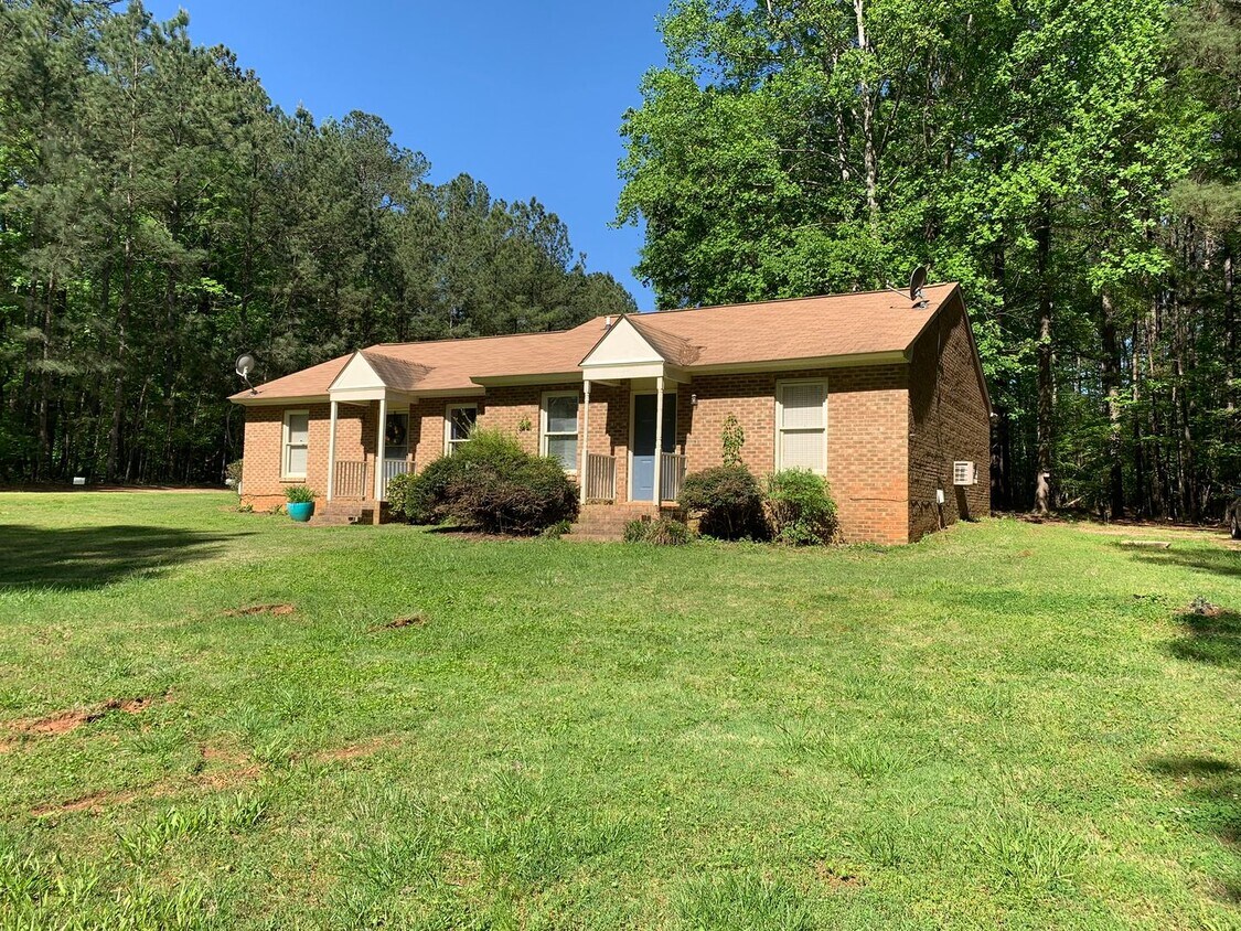 1175 N Main St Unit 1177, Wake Forest, NC 27587 Room for Rent in Wake