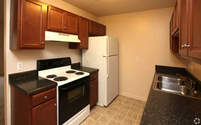 Kitchen - Legacy on Elm Apartments