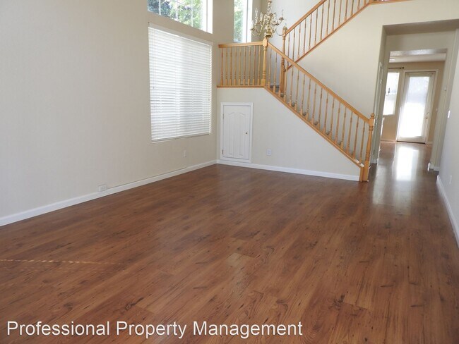 Building Photo - 4 br, 2.5 bath House - 4933 Forest Creek Way