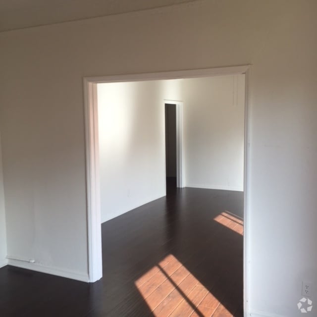 Building Photo - 3843 W 27th St