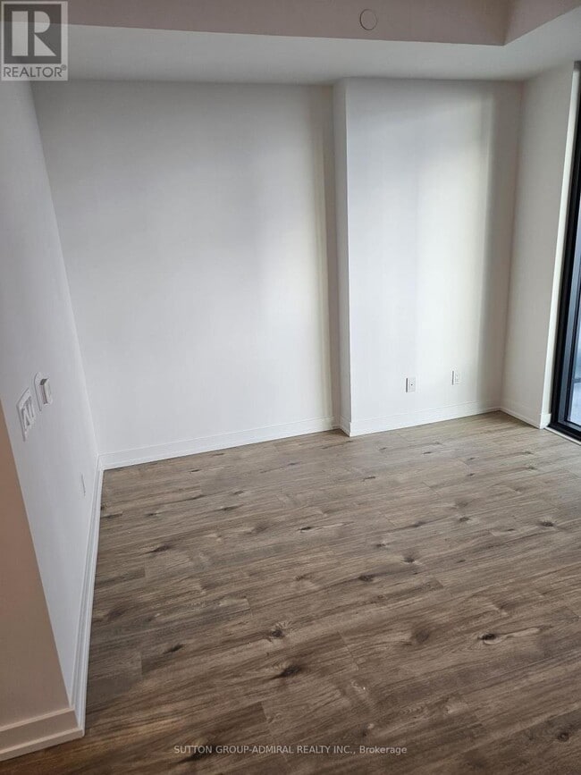 Photo du bâtiment - 35 Parliament St