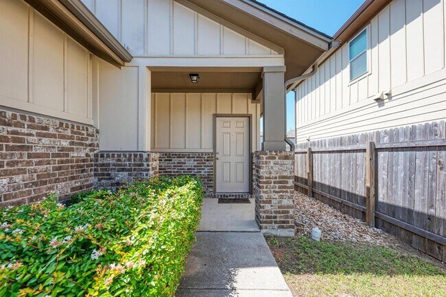 Foto del edificio - 124 Brady Creek Wy