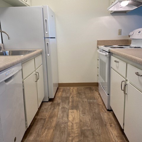 Building Photo - Oxford Parkside Apartments