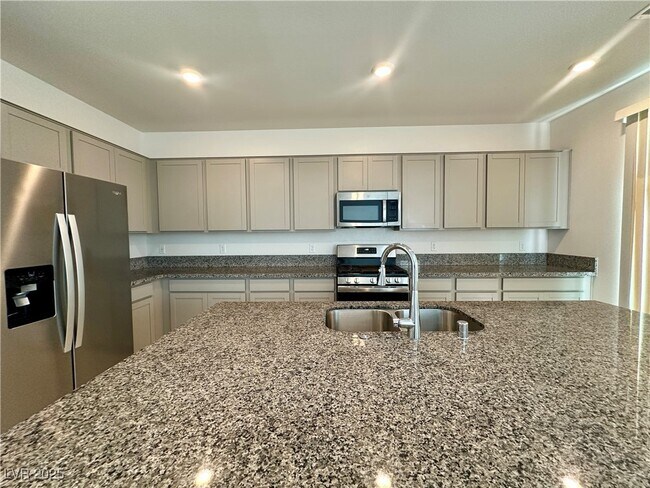 Building Photo - 11330 Sonny Miller Ct