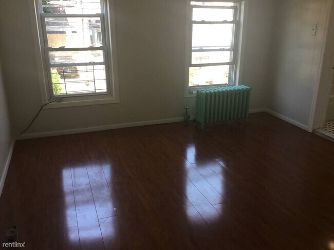 Foto del edificio - 3 br, 1 bath House - 2208 25th Rd