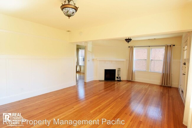 Building Photo - 3 br, 1.5 bath House - 1917 7th Street