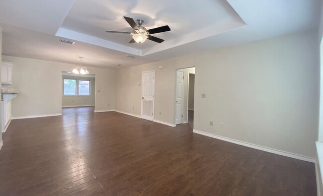 Foto del edificio - Beautiful 4 bedbroom 2 bath home in McAllen.