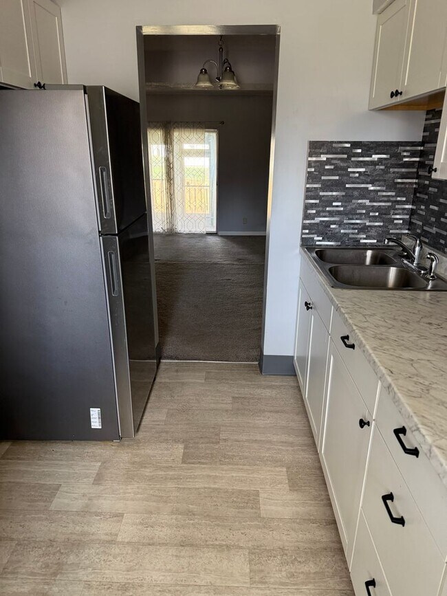 Building Photo - 2712_AUDUBON DR UNIT B