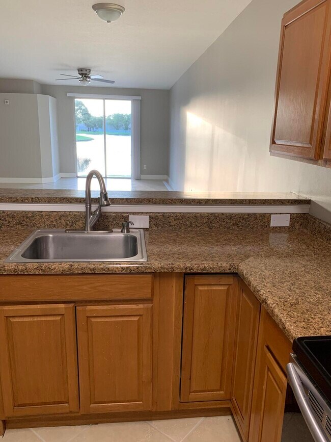 Foto del edificio - 4811 NW 58th Manor