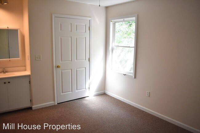 Building Photo - 133 Citadel Dr