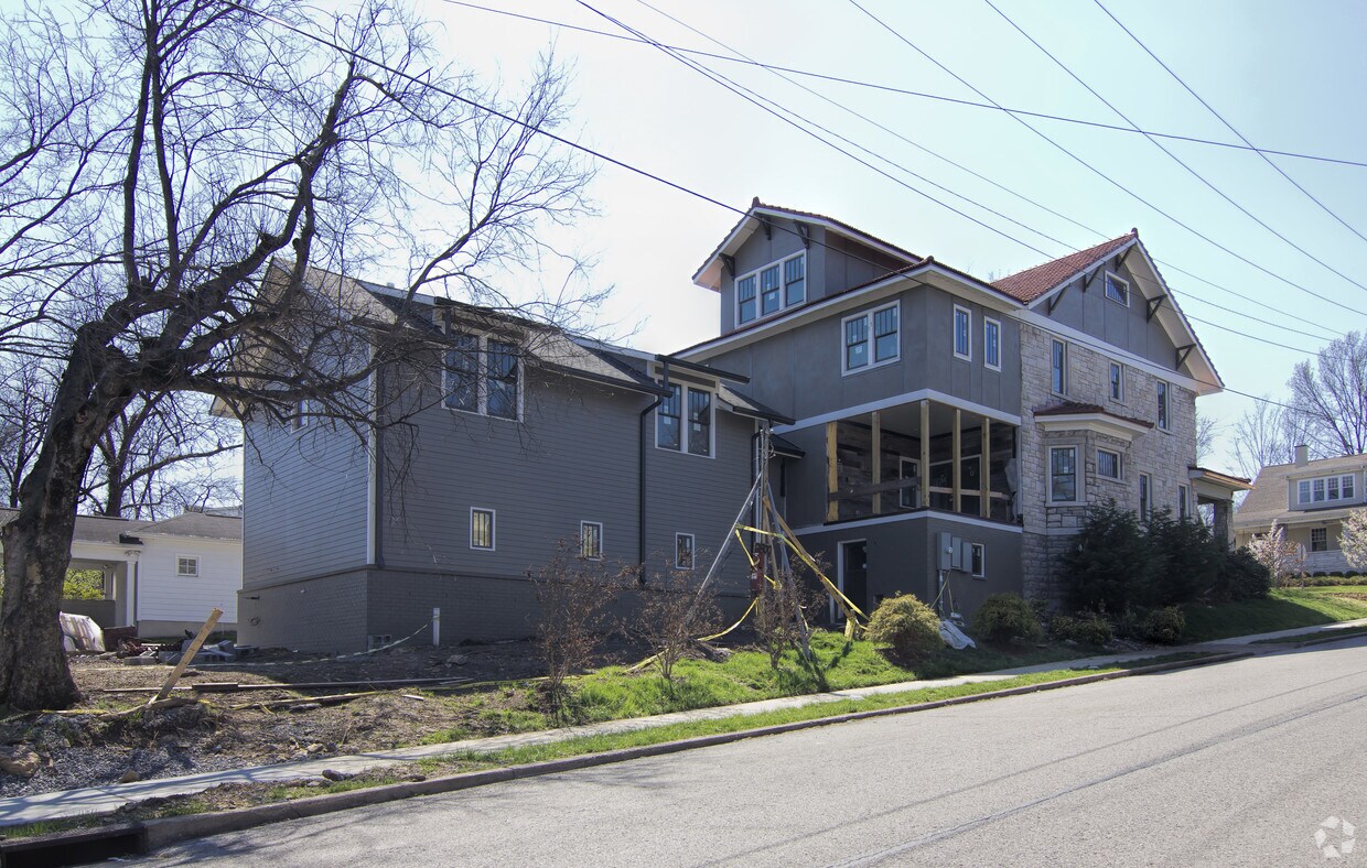 Foto del edificio - 2800 Oakland Ave