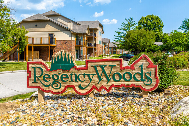 Foto del edificio - Regency Woods