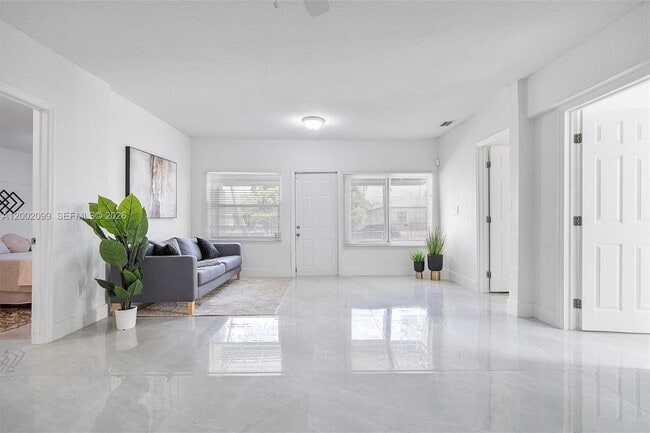 Foto del edificio - 1810 NW 47th St