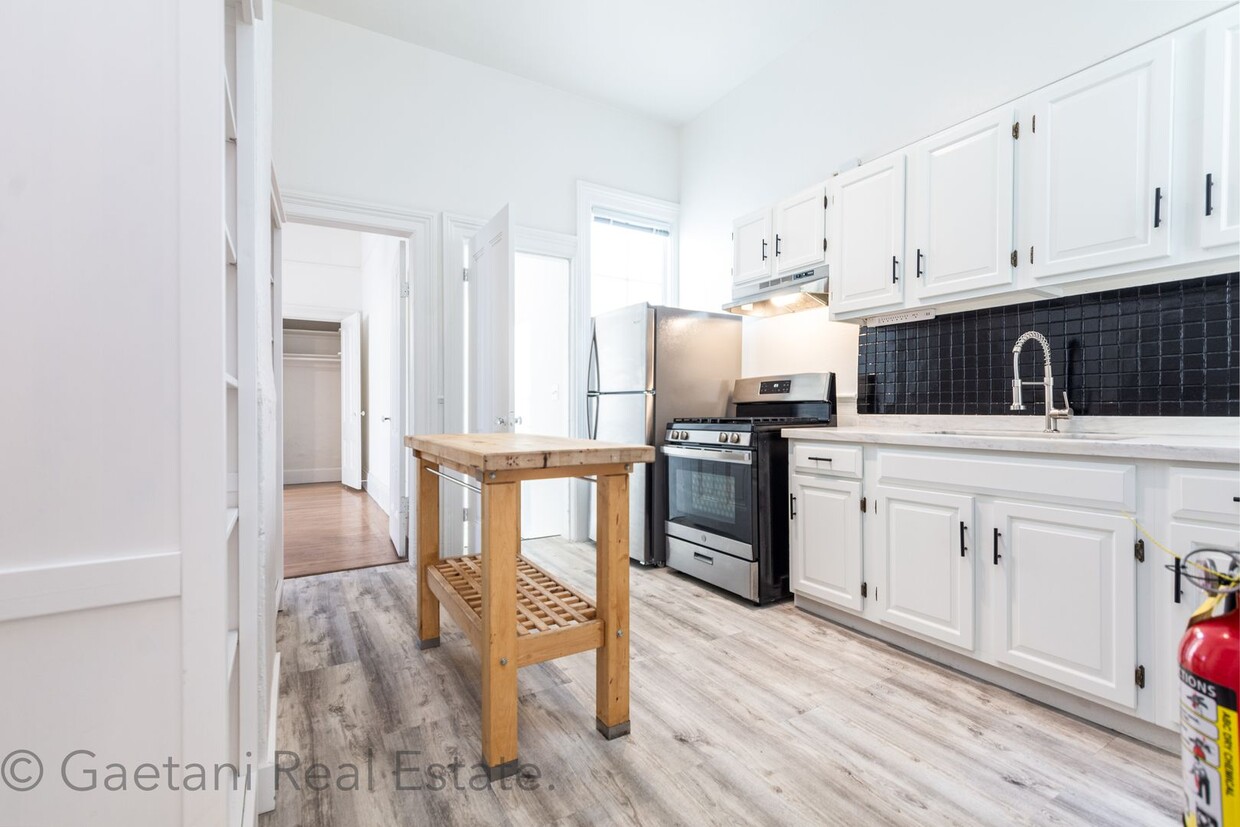 Foto principal - 915-917 Guerrero Street (907r)